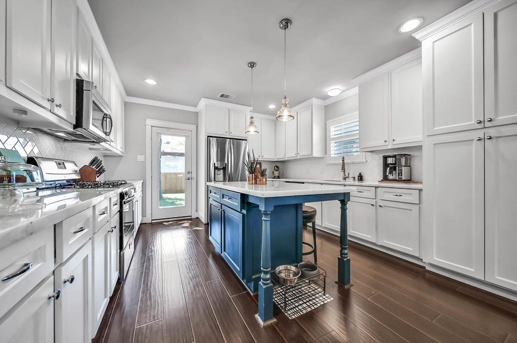 1311 Walton, Houston TX  77009-3037 exterior