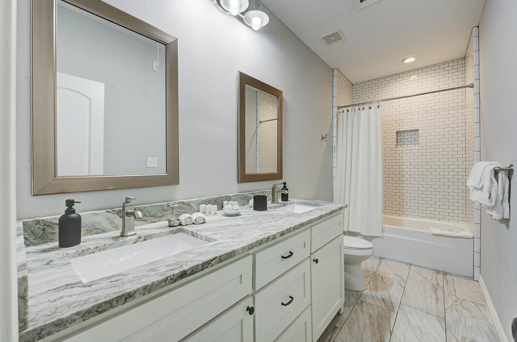 921 Kern St, Houston TX  77009-2919 exterior