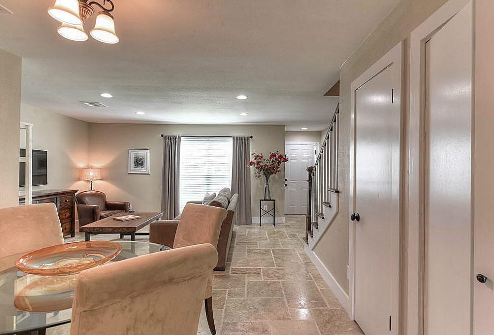 8878 Kempwood Dr, Houston TX  77080-4102 exterior