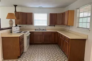 161 Jordan Dr, Livingston, TX 77351 - Photo 3