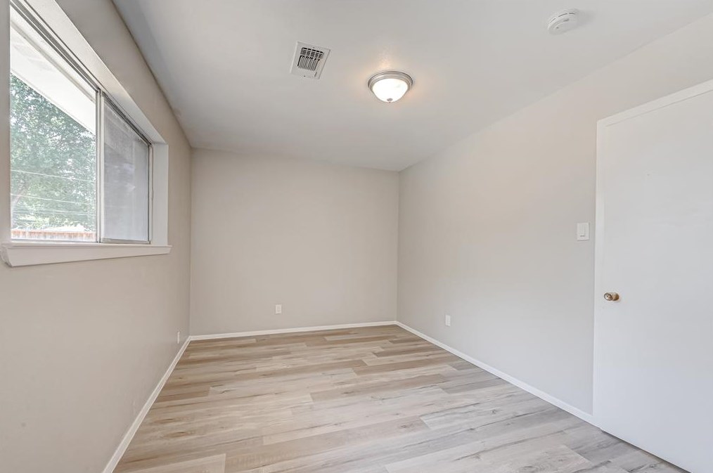 5609 Arthington St, Houston TX  77053-3007 exterior
