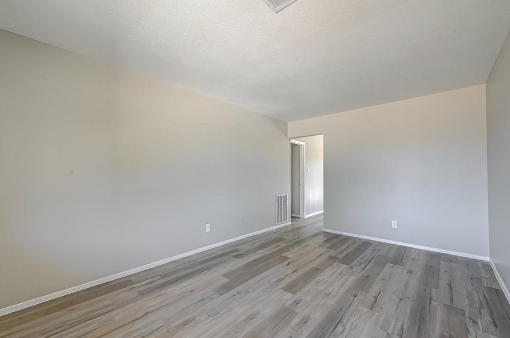 5609 Arthington St, Houston TX  77053-3007 exterior