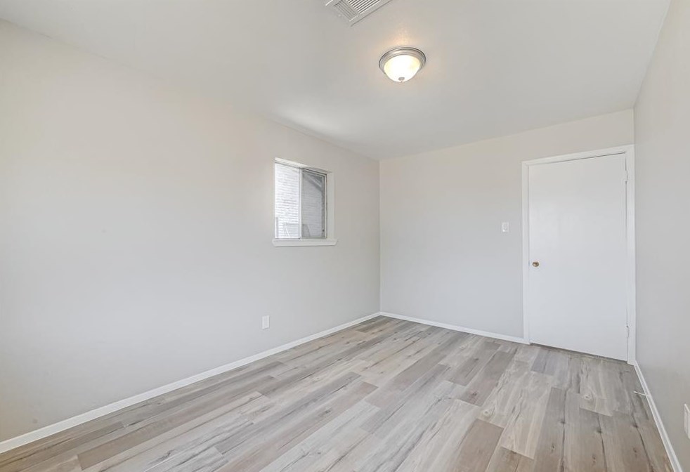 5609 Arthington St, Houston TX  77053-3007 exterior