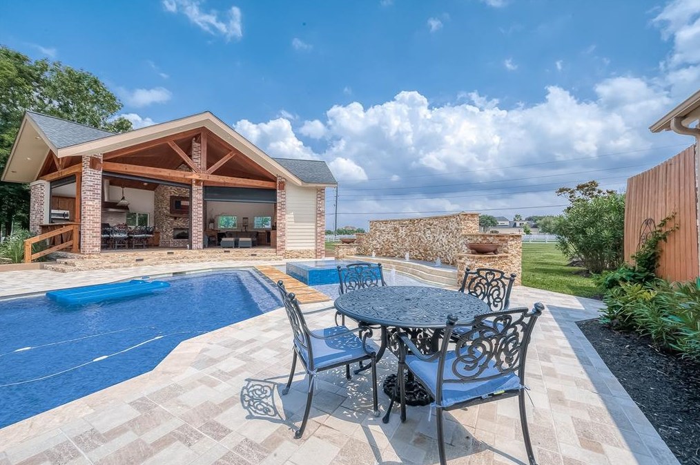 10102 Reading Rd, Richmond TX exterior