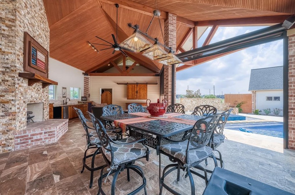 10102 Reading Rd, Richmond TX exterior