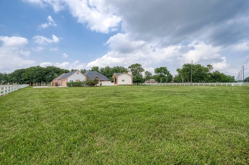 10102 Reading Rd, Richmond TX exterior