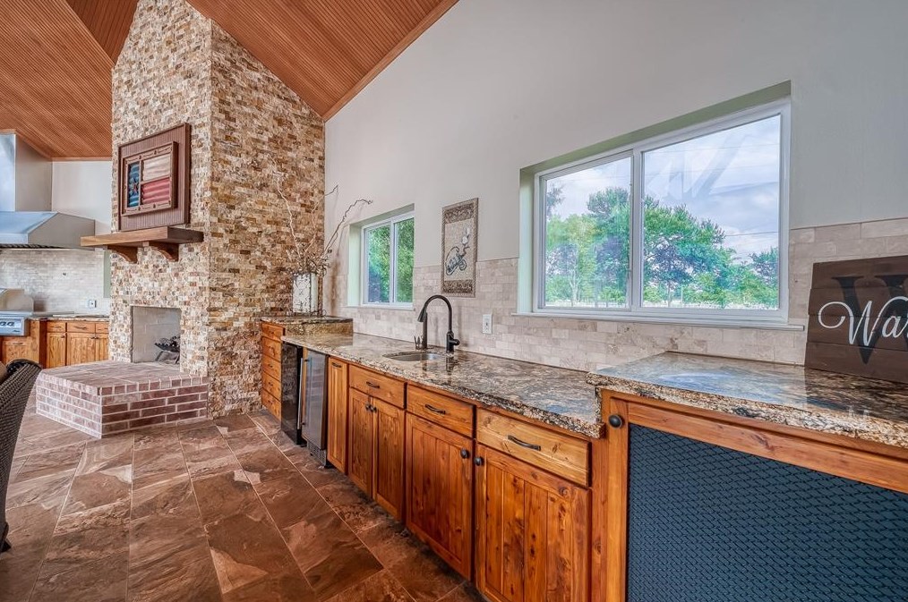 10102 Reading Rd, Richmond TX exterior