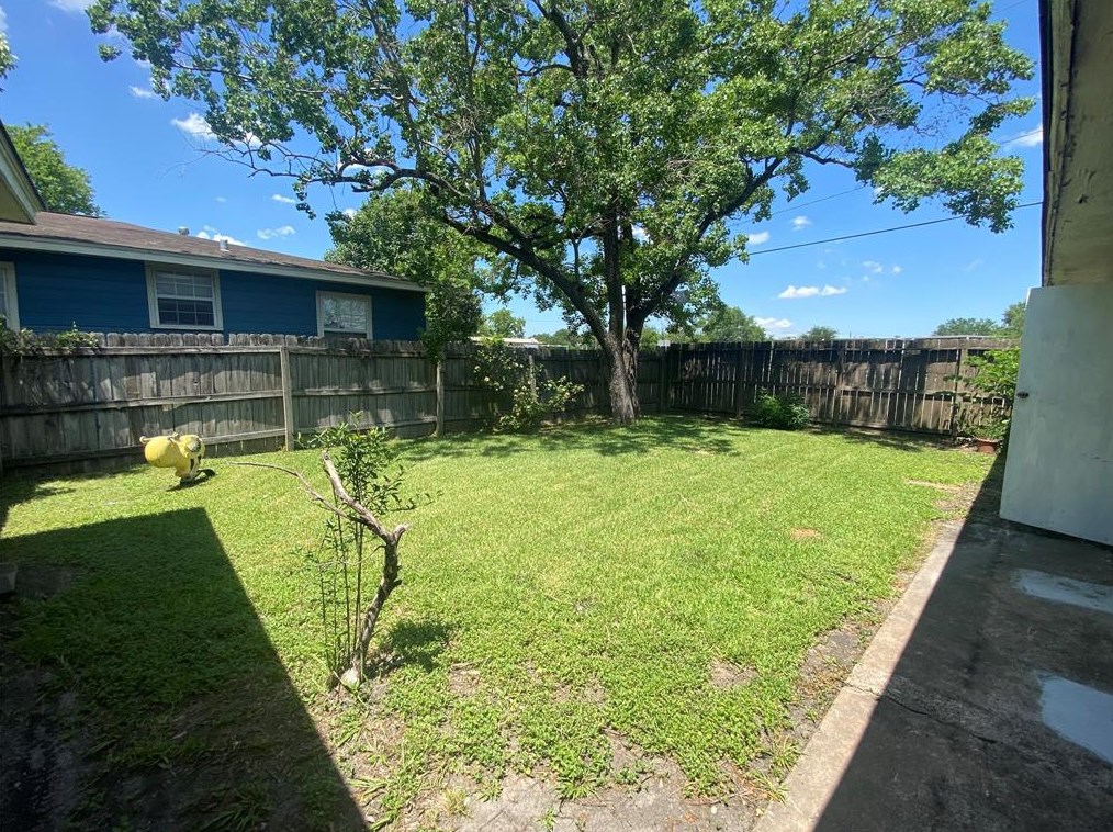 2107 Harris, Pasadena TX 77506-3731 exterior