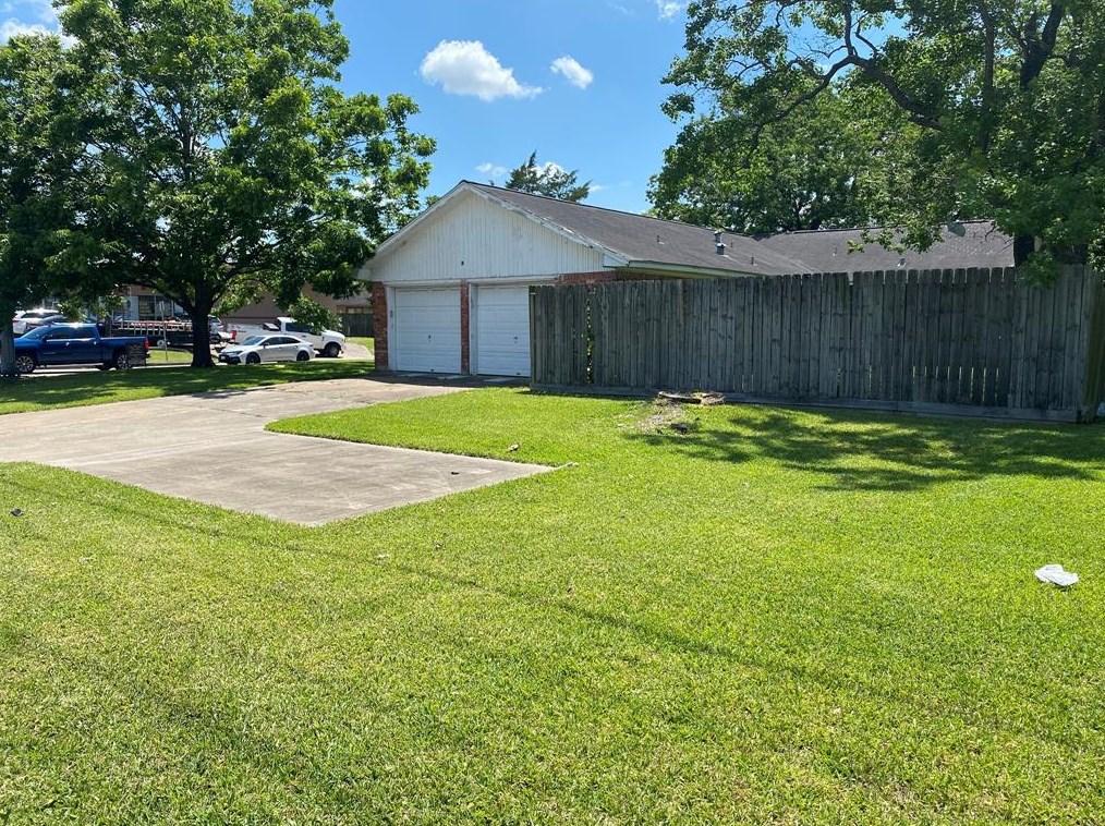 2107 Harris, Pasadena TX 77506-3731 exterior