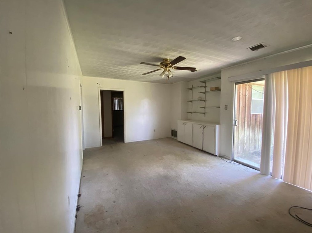 2107 Harris Ave, Pasadena TX  77506-3731 exterior