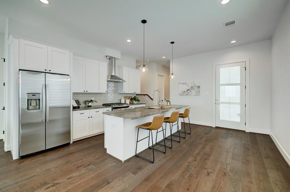 816 33 St, Houston TX  77022-5105 exterior