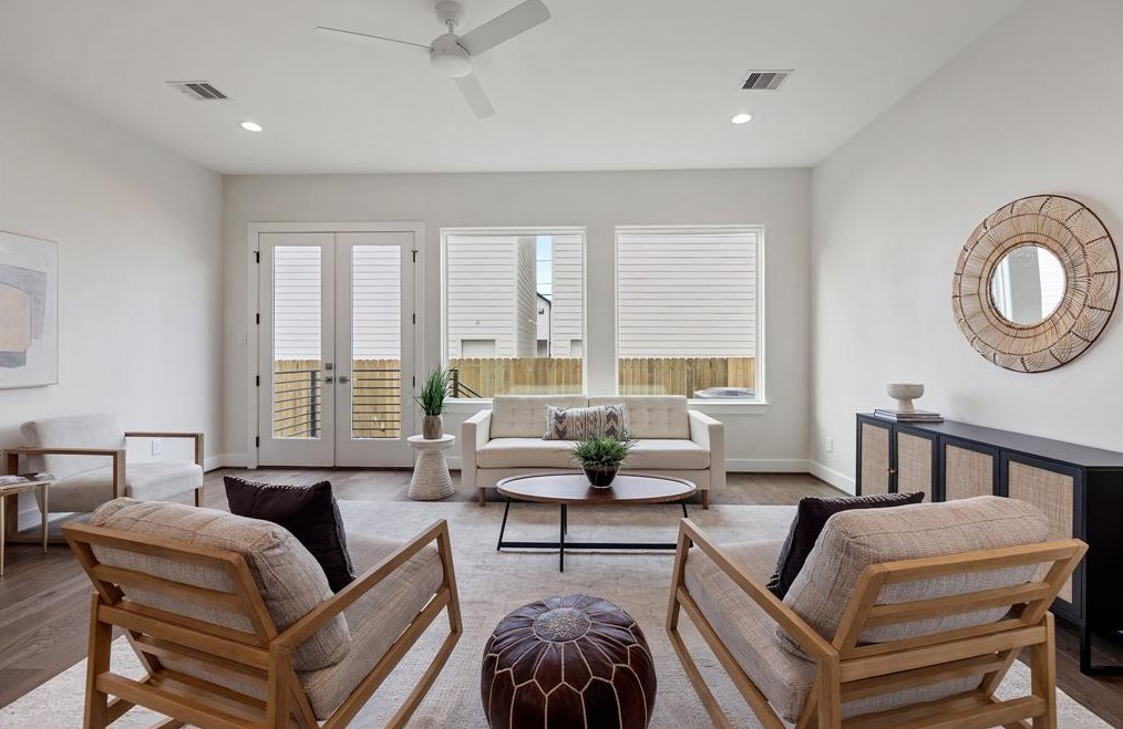 816 33 St, Houston TX  77022-5105 exterior