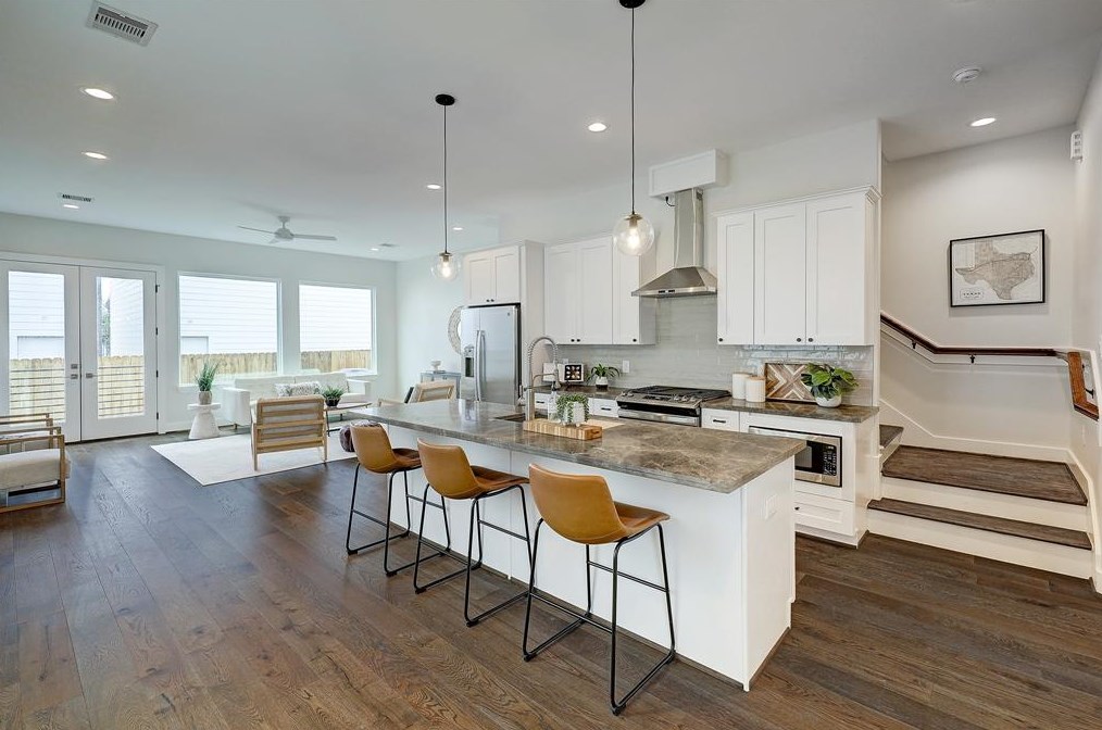 816 33 St, Houston TX  77022-5105 exterior