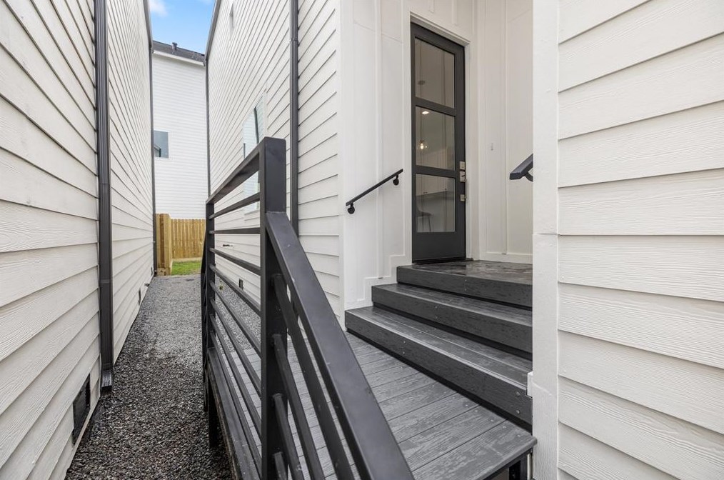 816 33 St, Houston TX  77022-5105 exterior