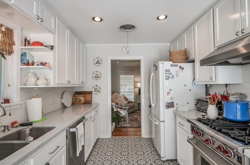 9503 Winsome Ln, Houston TX  77057-5611 exterior