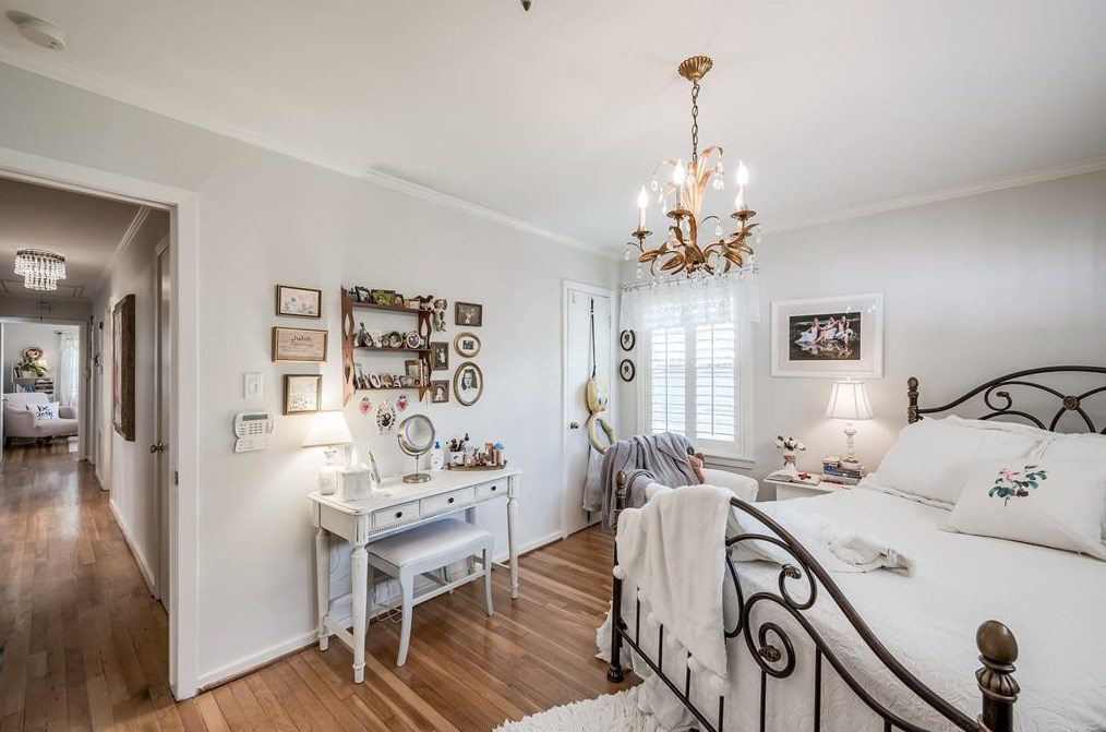 9503 Winsome Ln, Houston TX  77057-5611 exterior