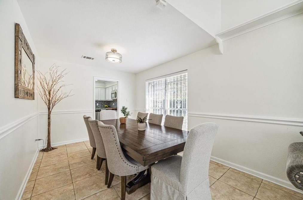 15318 Beechnut St, Houston TX 77083-5416 exterior