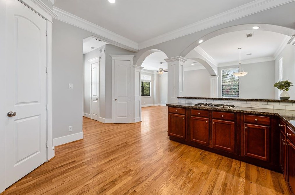 908 20 St, Houston TX 77008-3310 exterior