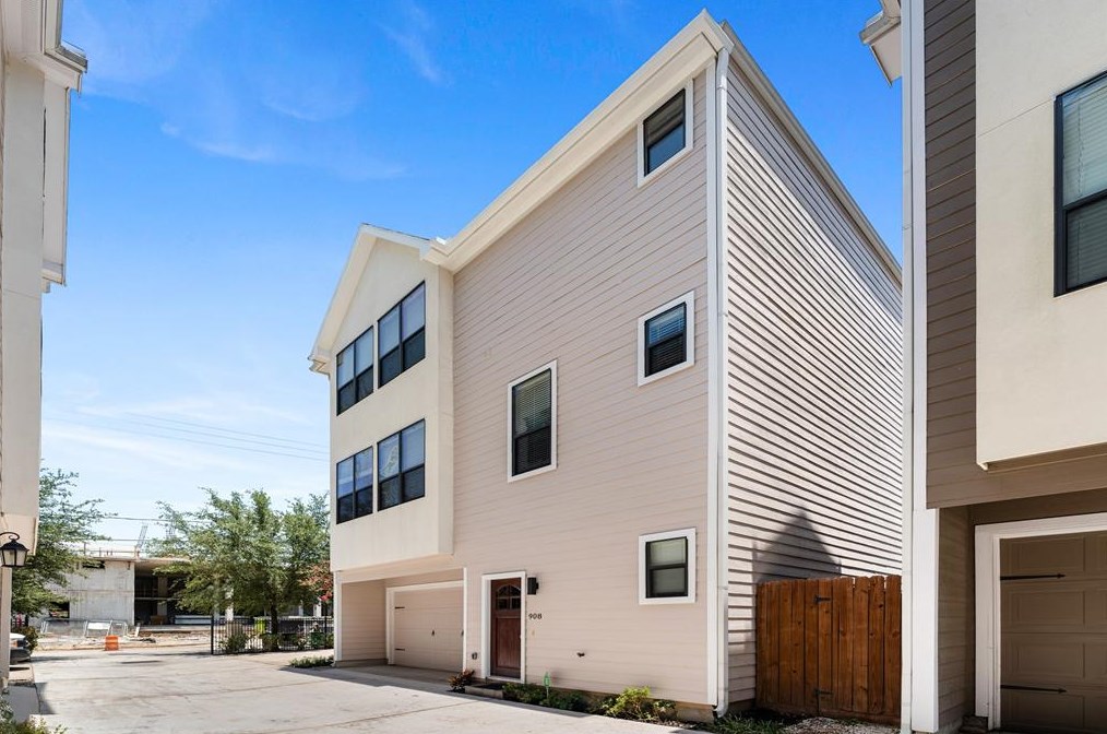 908 20 St, Houston TX 77008-3310 exterior