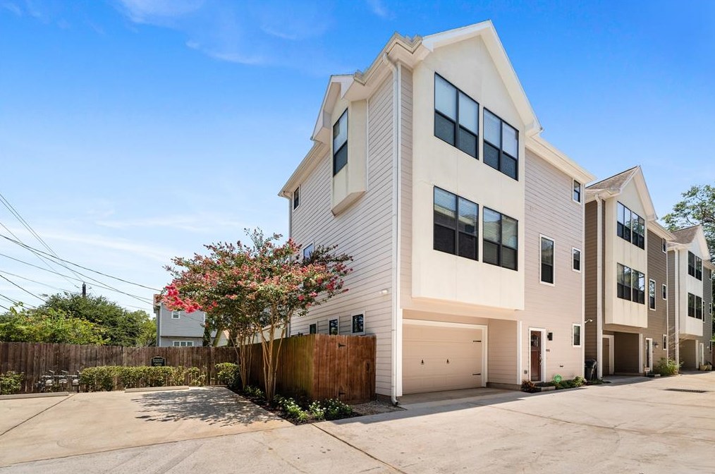 908 20 St, Houston TX 77008-3310 exterior