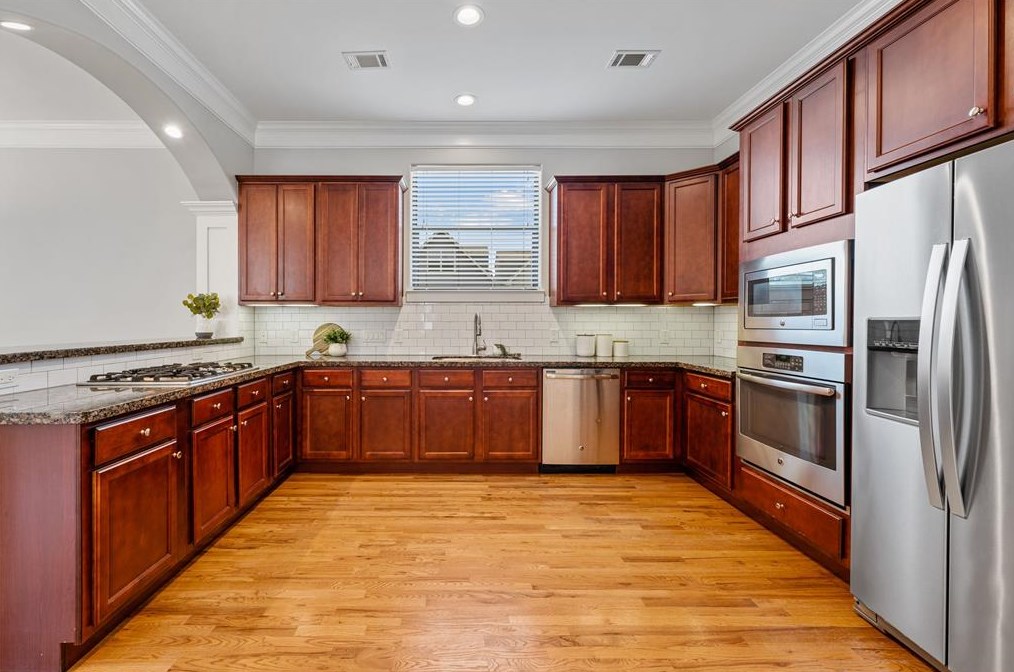 908 20 St, Houston TX 77008-3310 exterior