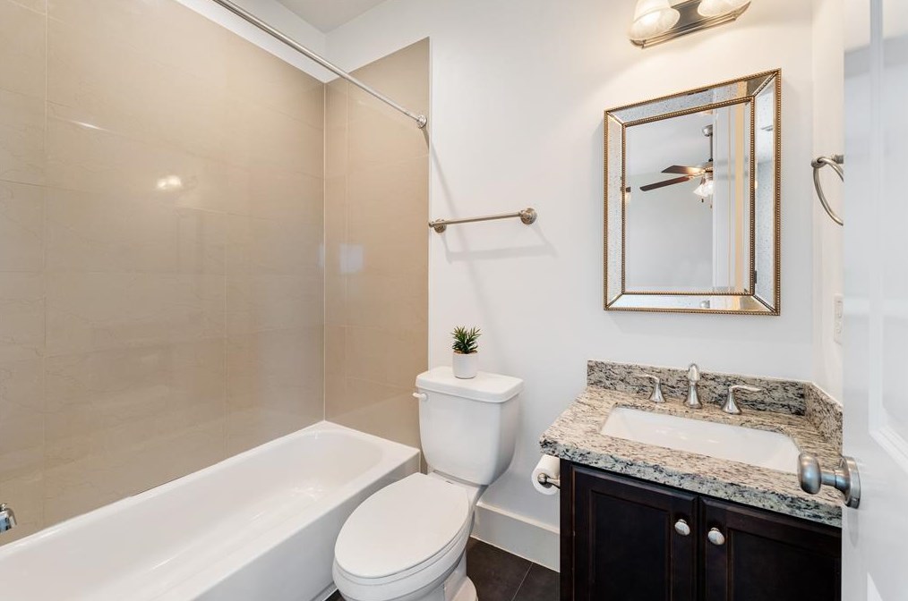 908 20 St, Houston TX 77008-3310 exterior