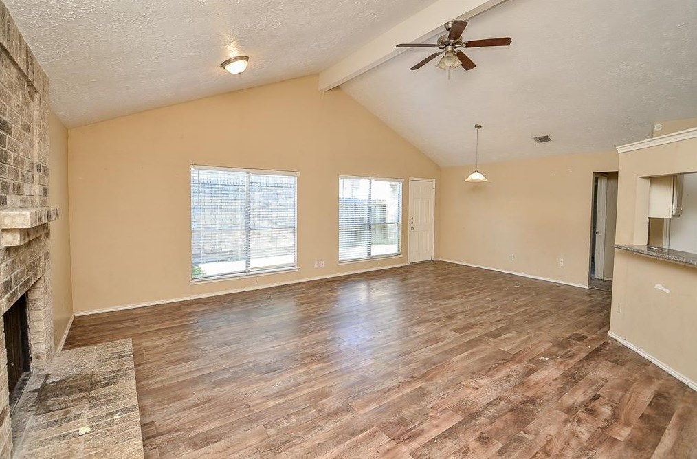 15402 Wildwood Glen Dr, Houston TX  77083-5527 exterior