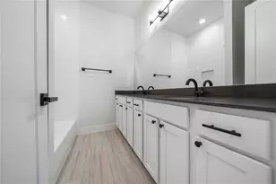 5733 White Magnolia St., Houston, TX 77091 - Photo 13