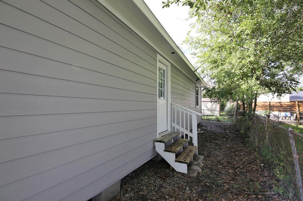 5109 Earline St, Houston TX  77016-5211 exterior