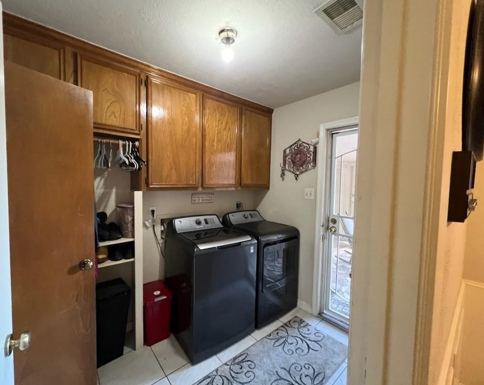 307 Grand Oaks Blvd, Houston TX  77015-2142 exterior