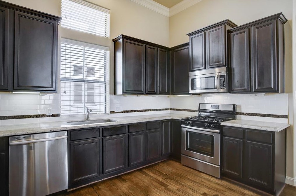 9435 Fannin St, Houston TX  77045-4562 exterior