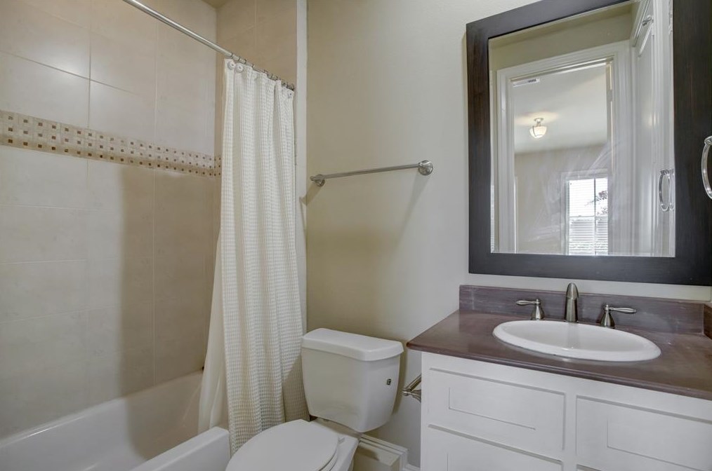9435 Fannin St, Houston TX  77004-5807 exterior