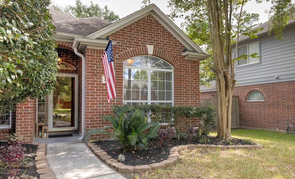 25118 Aughton Dr, Spring TX  77389-5402 exterior