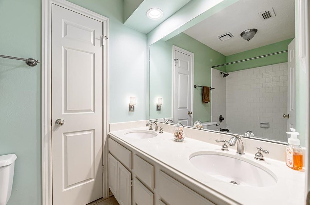 7610 Clover Cyn, Houston TX  77095-4034 exterior