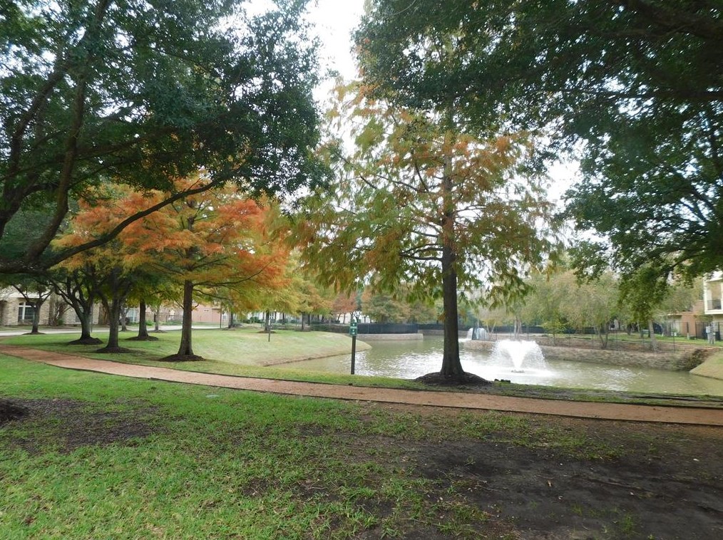 2624 Starboard Point Dr, Houston TX  77054-1031 exterior