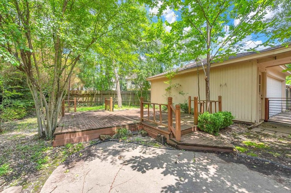 25106 Butterwick Dr, Spring TX  77389-3339 exterior