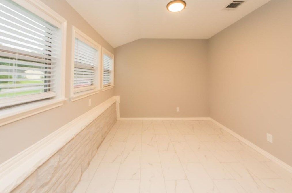 4926 Winfree Dr, Houston TX  77021-3219 exterior