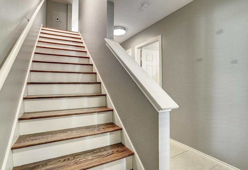 934 Heights Hollow Ln, Houston TX  77007-7074 exterior