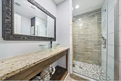 9118 St Lo Rd, Houston, TX 77033 - Photo 9