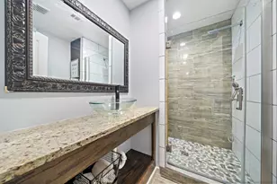 9118 St Lo Rd, Houston, TX 77033 - Photo 9