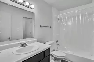 1401 Longcreek Dr, Columbia, SC 29210 - Photo 9