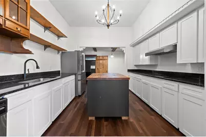 608 Miller Street, Anahuac, TX 77514 - Photo 7