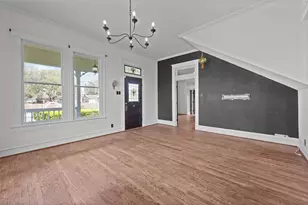 608 Miller St, Anahuac, TX 77514 - Photo 11