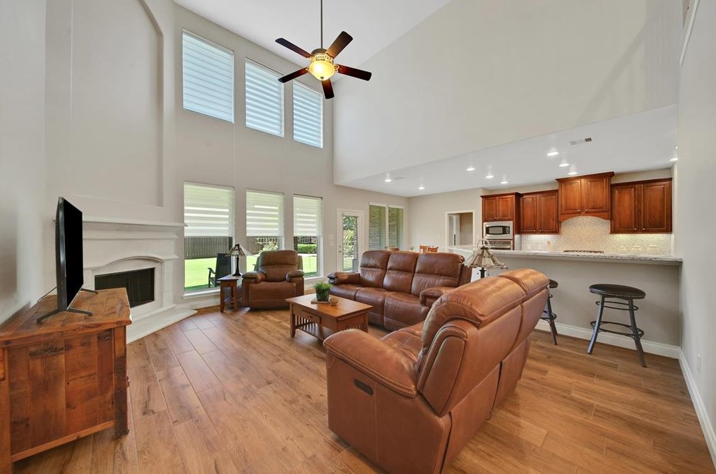 27602 Liberty Hts Ln, Fulshear TX 77441-1480 exterior