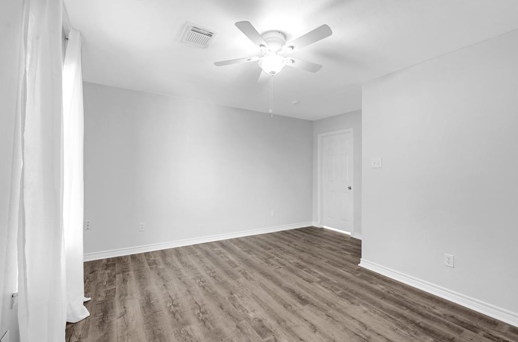 2108 Heaney Dr, Houston TX  77093-6112 exterior