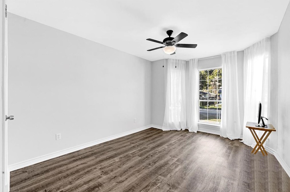 2108 Heaney Dr, Houston TX  77093-6112 exterior