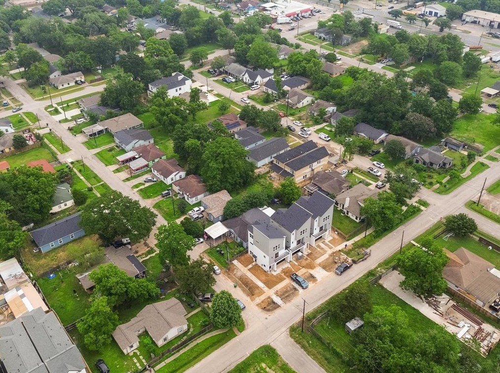 4327 Idaho, Houston TX  77021-4951 exterior