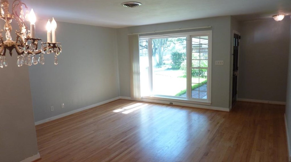 12811 Butterfly Ln, Houston TX  77024-4740 exterior