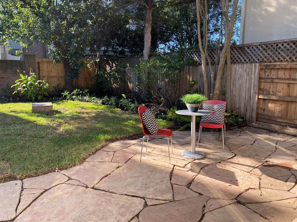 2418 Mandell, Houston TX 77005-1828 exterior