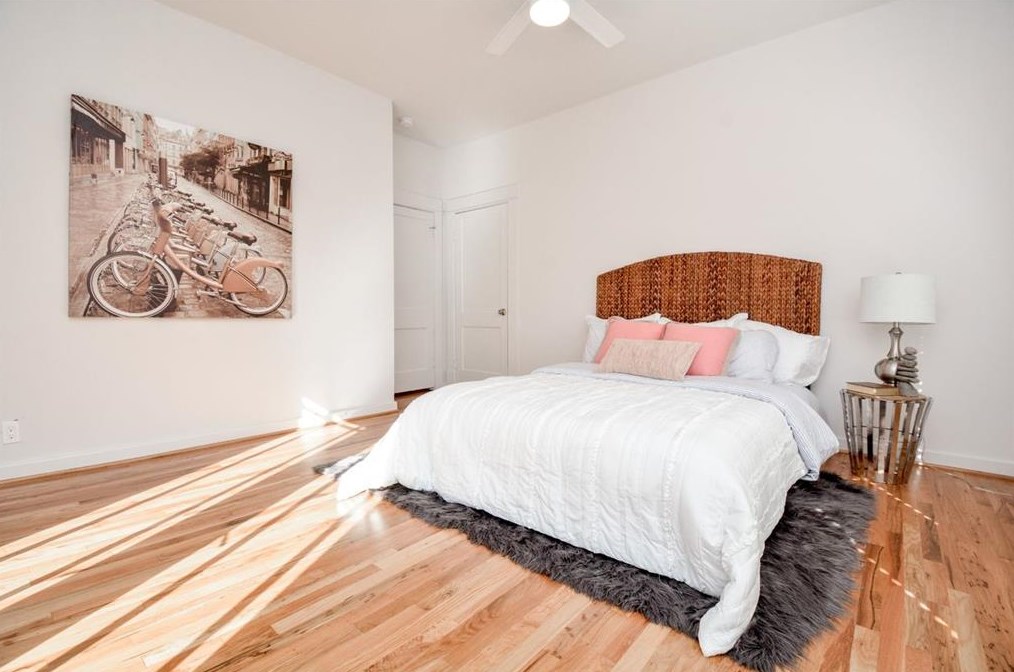 2418 Mandell, Houston TX 77005-1828 exterior